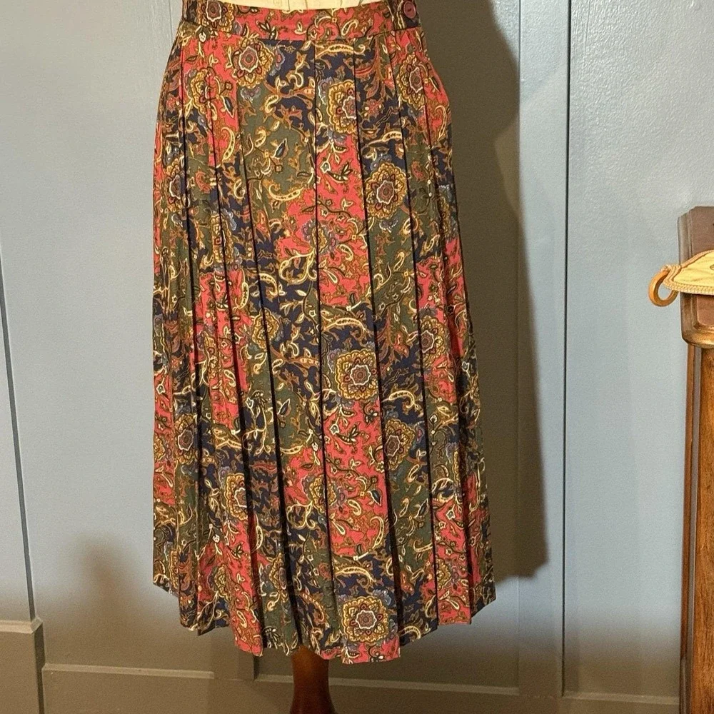 Petite Essentials Maxi Skirt Petite 10P –  Paisley Red Navy‎ Green Pleated 90s